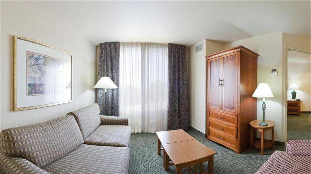 Staybridge By Ihg Hotel 3*